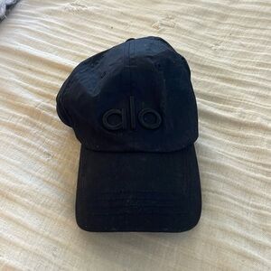 Alo Yoga off duty baseball cap